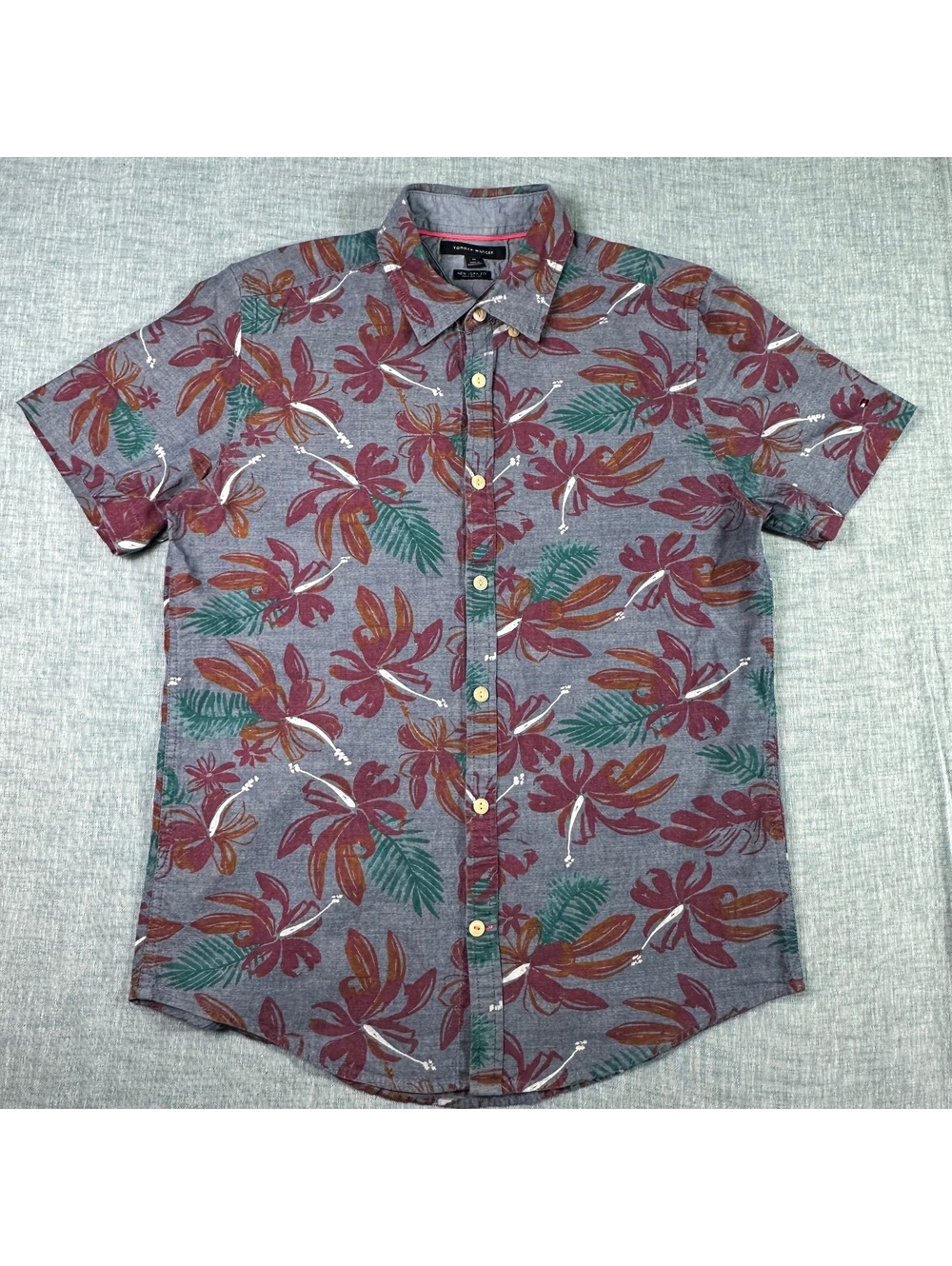 Tommy Hilfiger New York Fit Mans Sz M Floral Button Down Short Sleeve Shirt Gray